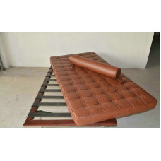 Barcelona Daybed Cushions And Straps In Full Aniline Leather Barcelona Daybed Cushions And Straps In Full Aniline Leather