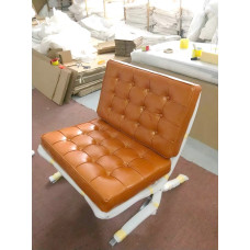 Barcelona Chair In Golden Tanin Italian Leather in Standard grade